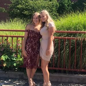 Meet your Posher, Brenna